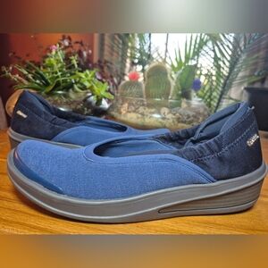 BZees 'Malibu' Slip On Sneakers - Size 8.5
